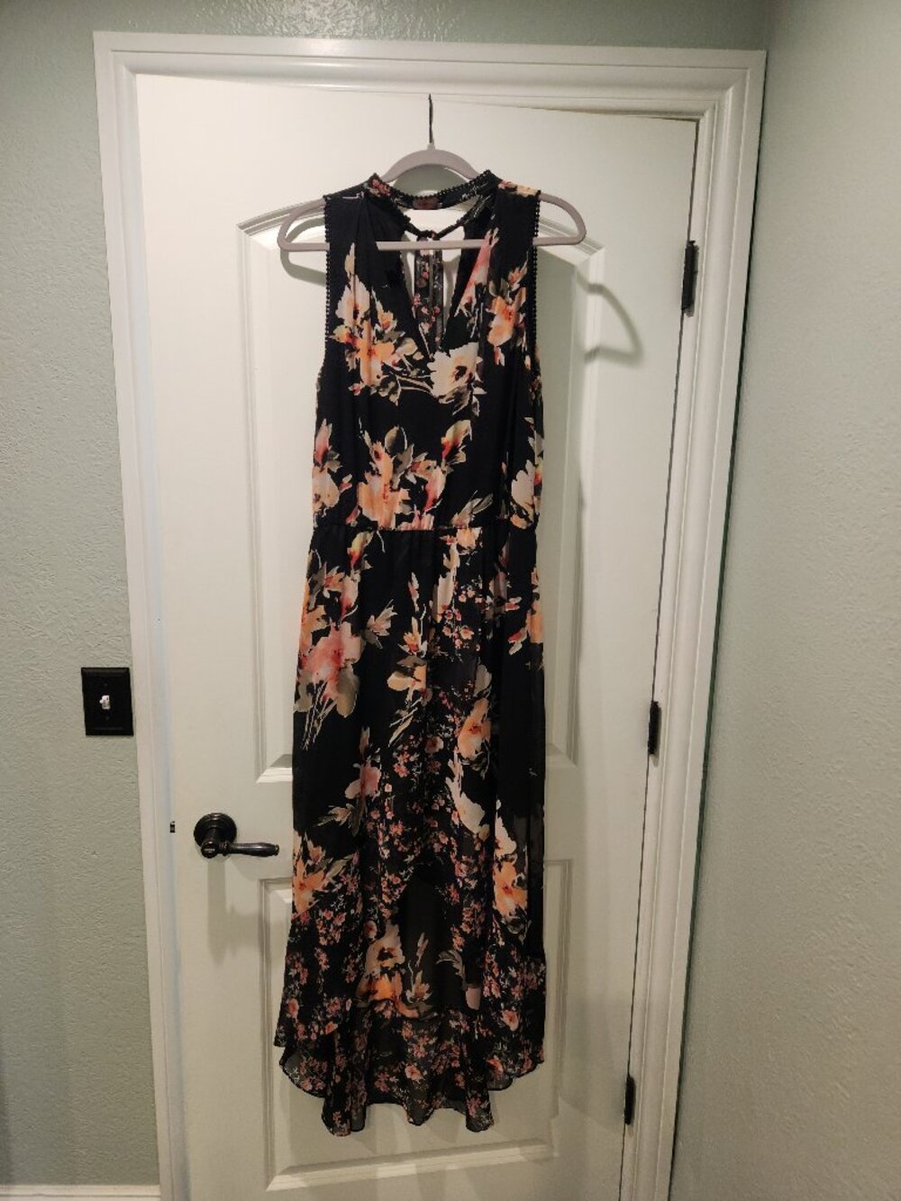 White House Black Market Dresses Floral Print Dress size 12